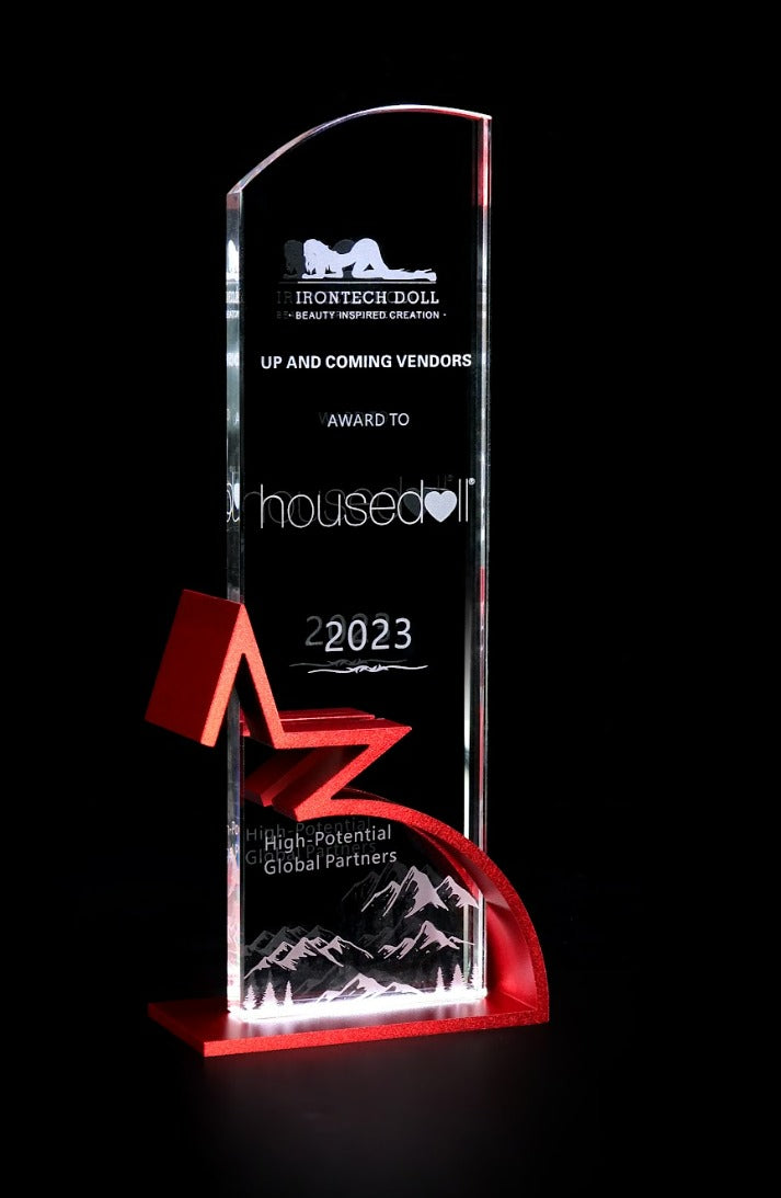 housedoll: bester global newcomer 2023