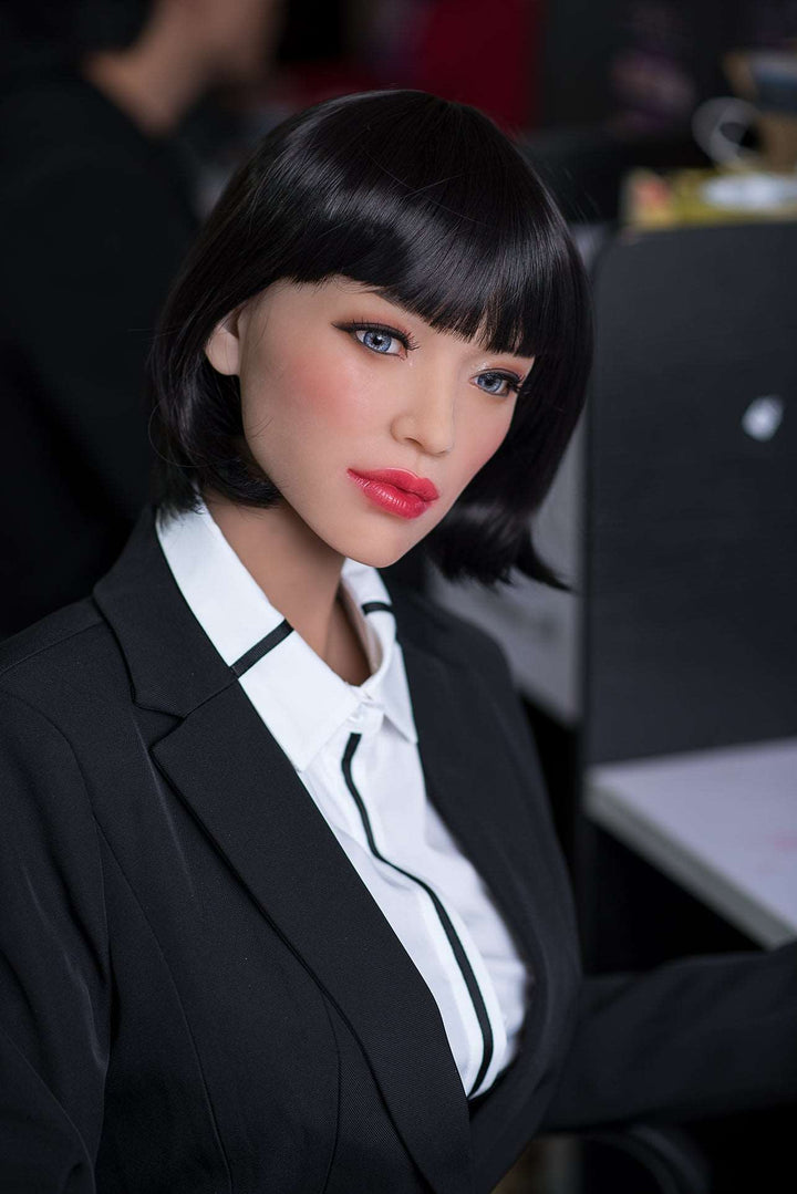 6YE Premium Sexpuppe Elouise - housedoll - Sexroboter kaufen - Sexpuppe kaufen - Sexpuppe mieten Berlin - Günstige Sexpuppen