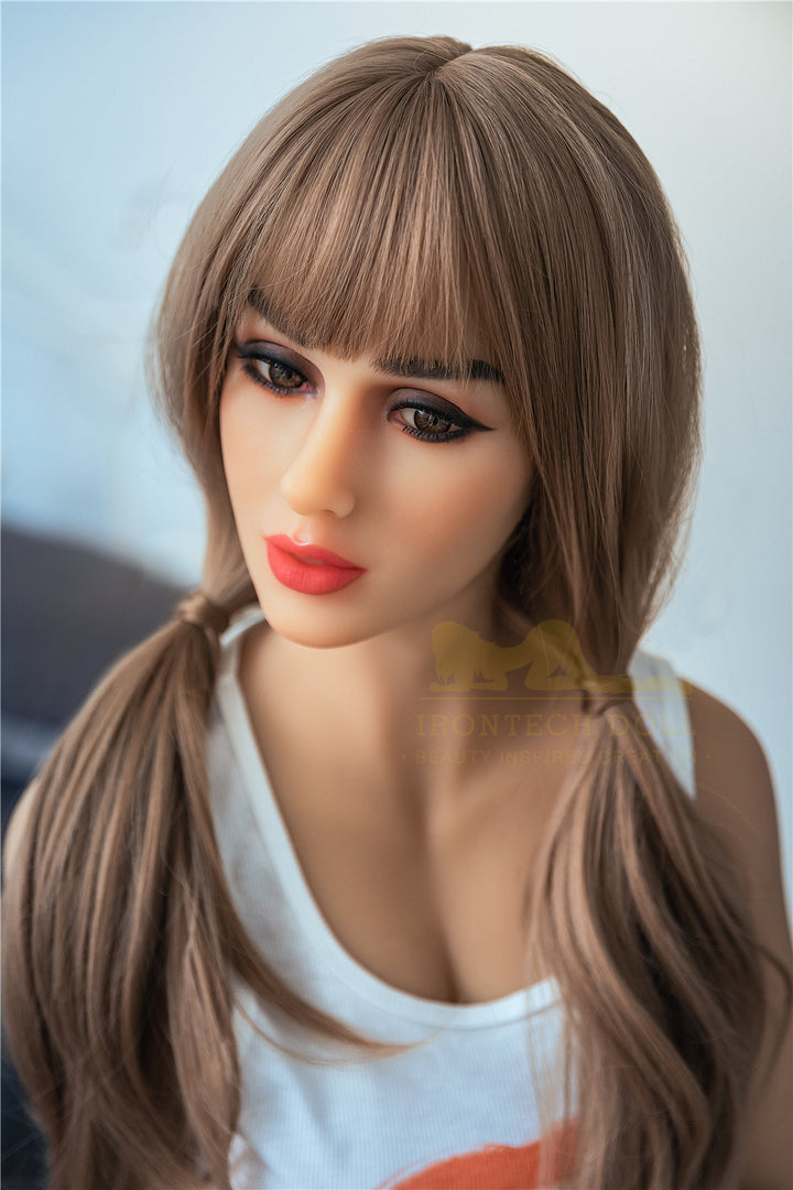Irontech Sexpuppe Cinderella - housedoll - Sexroboter kaufen - Sexpuppe kaufen - Sexpuppe mieten Berlin - Günstige Sexpuppen