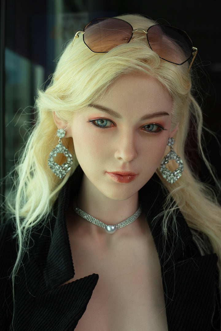 Starpery Silikonpuppe Lubby - housedoll - Sexroboter kaufen - Sexpuppe kaufen - Sexpuppe mieten Berlin - Günstige Sexpuppen
