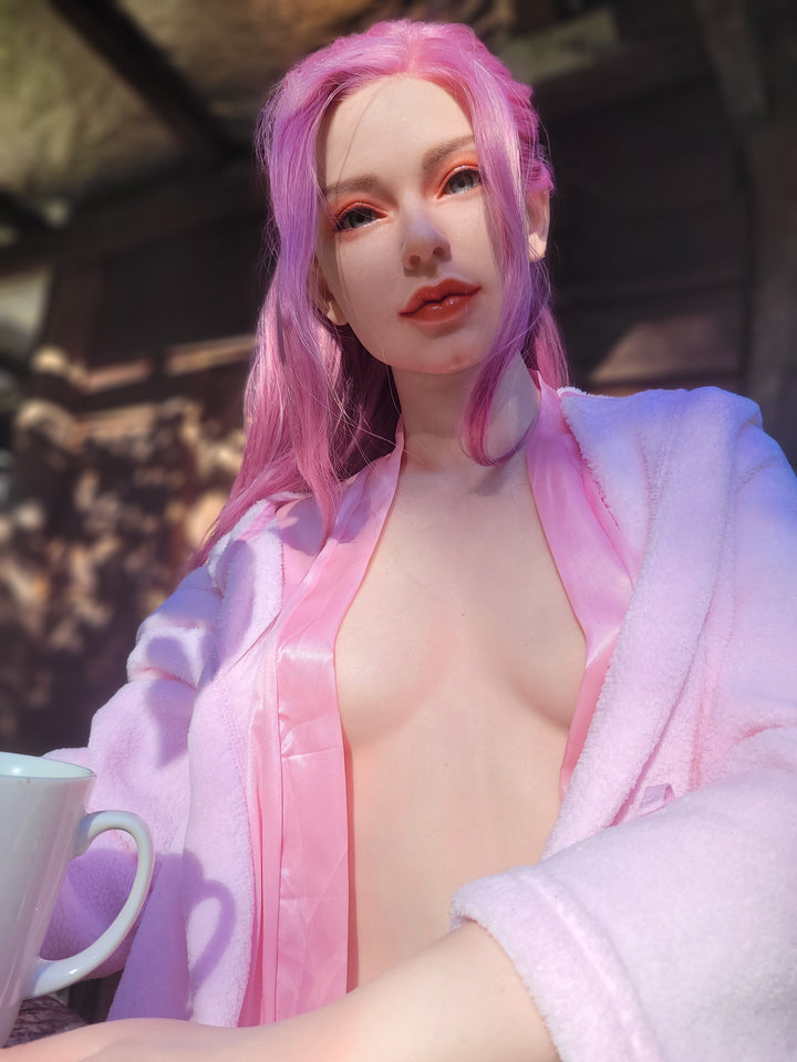 Starpery Silikonpuppe Queen - housedoll - Sexroboter kaufen - Sexpuppe kaufen - Sexpuppe mieten Berlin - Günstige Sexpuppen