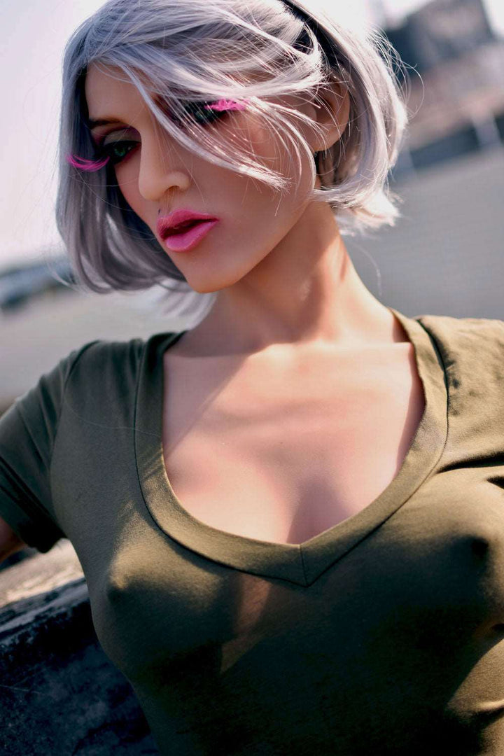 6YE Premium Sexpuppe Fabiana - housedoll - Sexroboter kaufen - Sexpuppe kaufen - Sexpuppe mieten Berlin - Günstige Sexpuppen