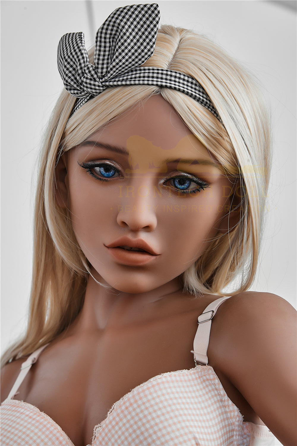 Irontech Sexpuppe Victoria