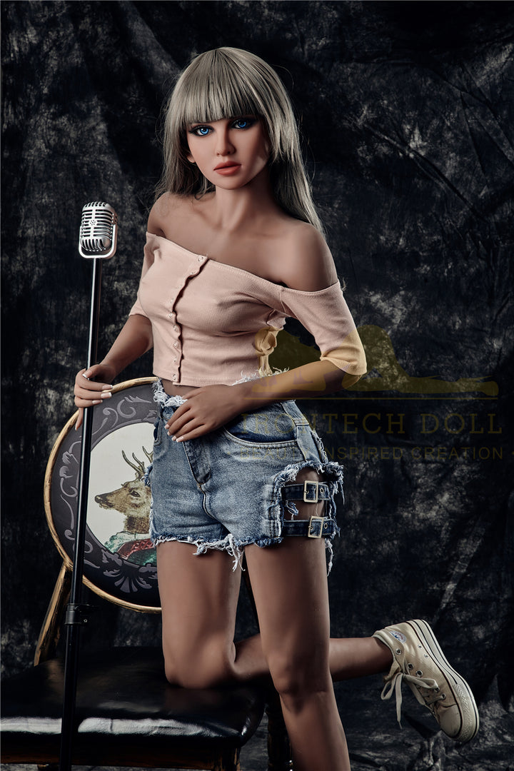 Irontech Sexpuppe Lora