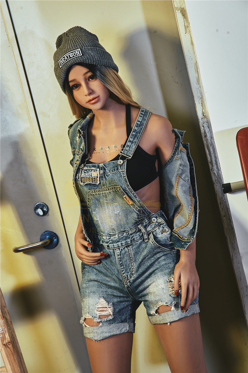 Irontech Sexpuppe Avery - housedoll - Sexroboter kaufen - Sexpuppe kaufen - Sexpuppe mieten Berlin - Günstige Sexpuppen