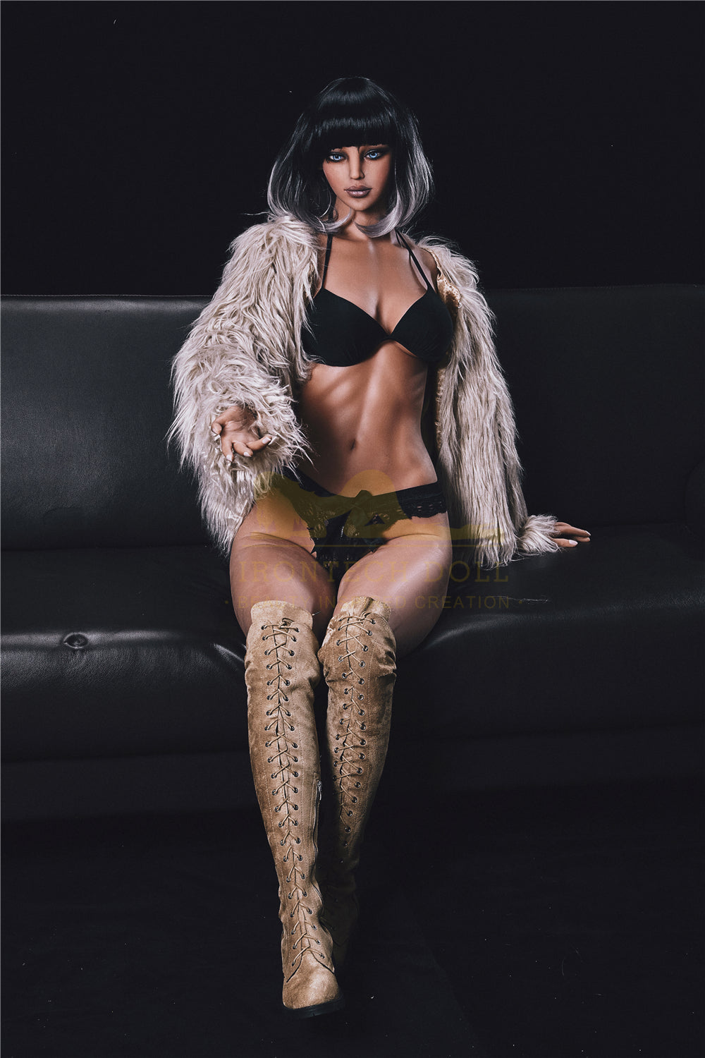 Irontech Sexpuppe Emily - housedoll - Sexroboter kaufen - Sexpuppe kaufen - Sexpuppe mieten Berlin - Günstige Sexpuppen