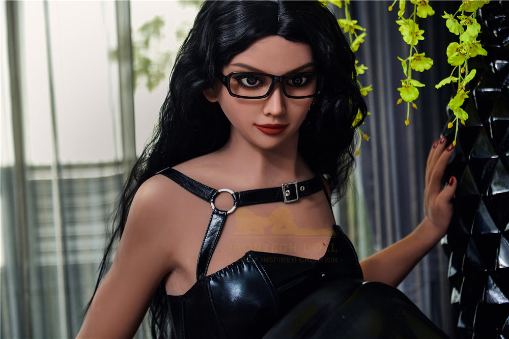 Irontech Sexpuppe Hellen - housedoll - Sexroboter kaufen - Sexpuppe kaufen - Sexpuppe mieten Berlin - Günstige Sexpuppen