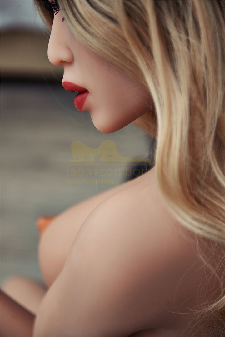Irontech Sexpuppe Akisha - housedoll - Sexroboter kaufen - Sexpuppe kaufen - Sexpuppe mieten Berlin - Günstige Sexpuppen