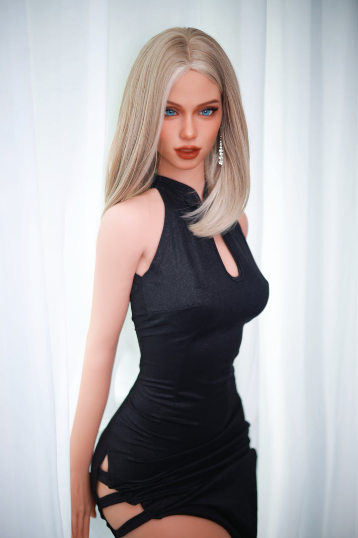 Firedoll Sexpuppe Sophie - housedoll - Sexroboter kaufen - Sexpuppe kaufen - Sexpuppe mieten Berlin - Günstige Sexpuppen