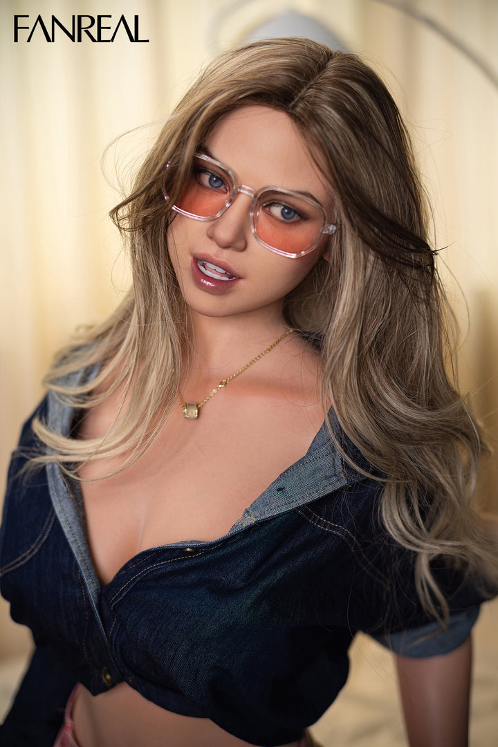 Fanreal Sex Doll Leni - housedoll - Sexroboter kaufen - Sexpuppe kaufen - Sexpuppe mieten Berlin - Günstige Sexpuppen