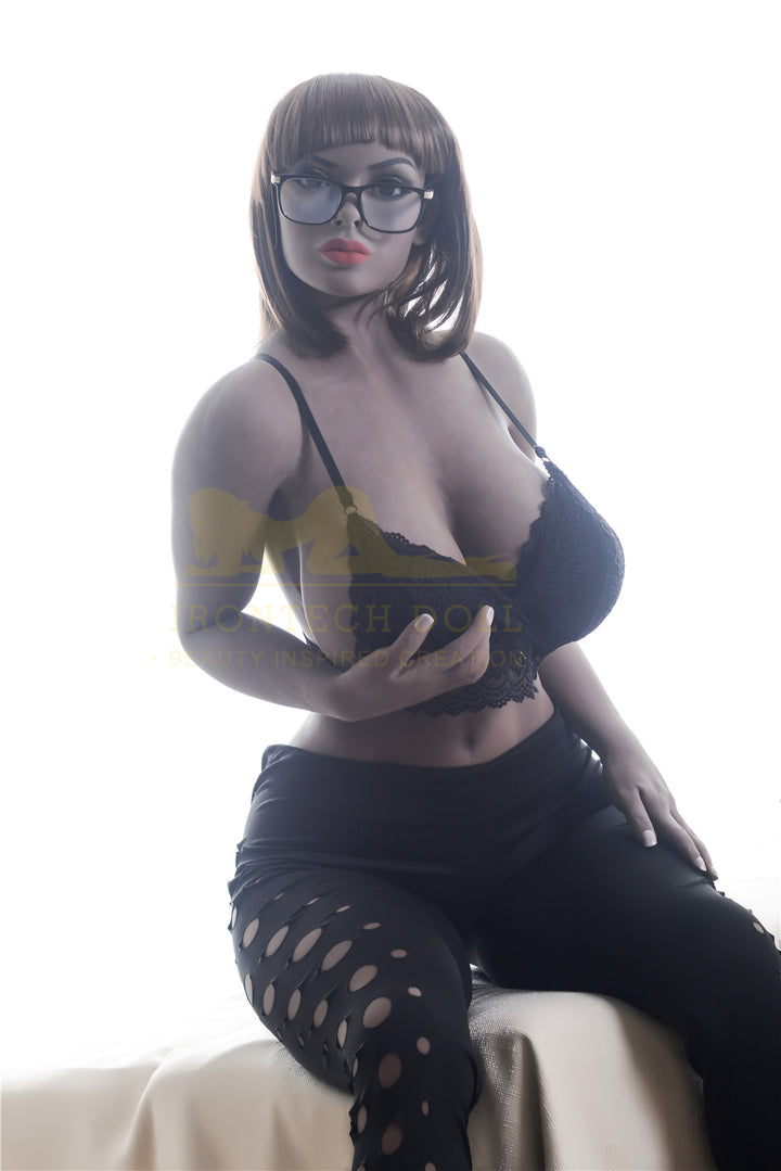Irontech Sexpuppe Amanda - housedoll - Sexroboter kaufen - Sexpuppe kaufen - Sexpuppe mieten Berlin - Günstige Sexpuppen