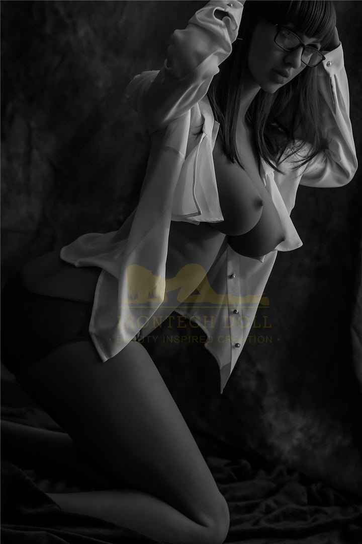 Irontech Sexpuppe Suziea
