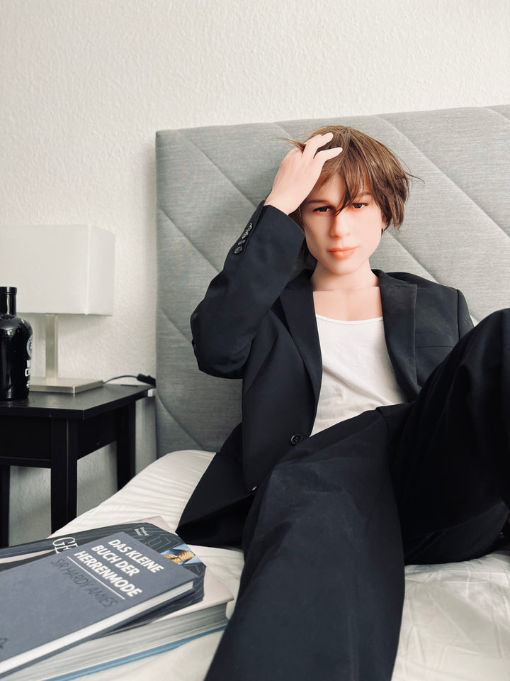 Real Doll Tom